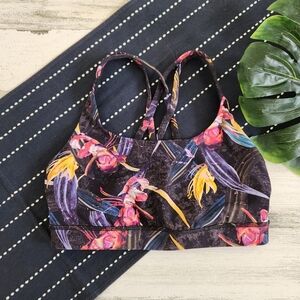 Lululemon Energy Sports Bra Medium Support B-D Cup Size 6